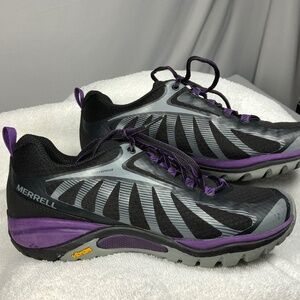 Merrell Women's Siren Edge Waterproof Hiking Sneaker - Size 8